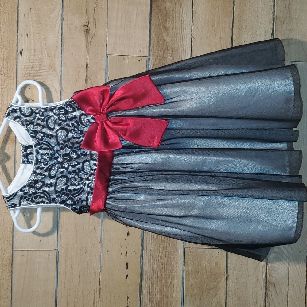 Youngland size 4T Black & White Floral Lace Party Dress with Red Bow